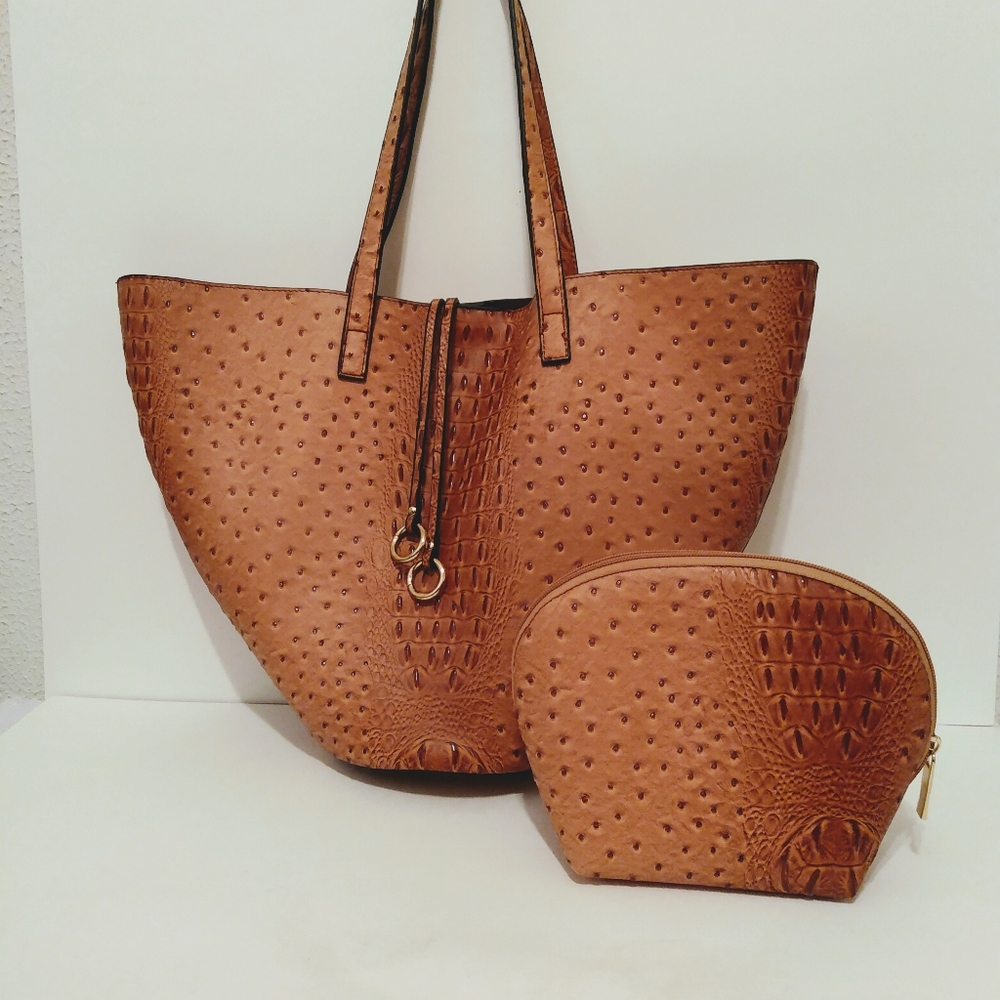 100% Soft PVC Tan Blocked Pebbled Shoulder Bag